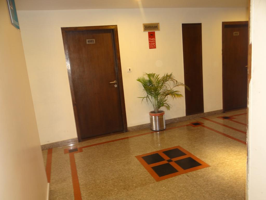 Hotel Janhvi International Варанаси Екстериор снимка